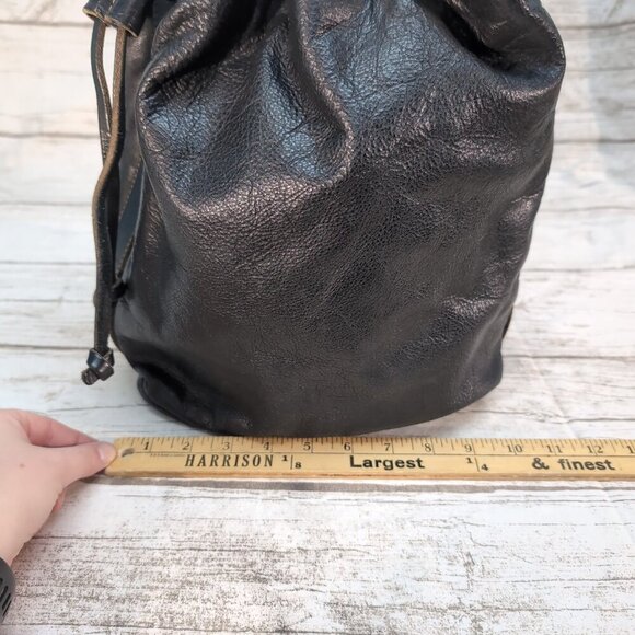 Rugby Bags Black Leather Vintage Made in Canada Draw String Bucket Bag - Picture 7 of 9